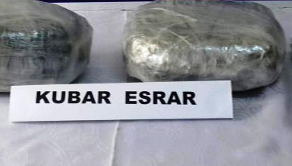 Germencik’te 800 gram kubar esrar ele geçirildi