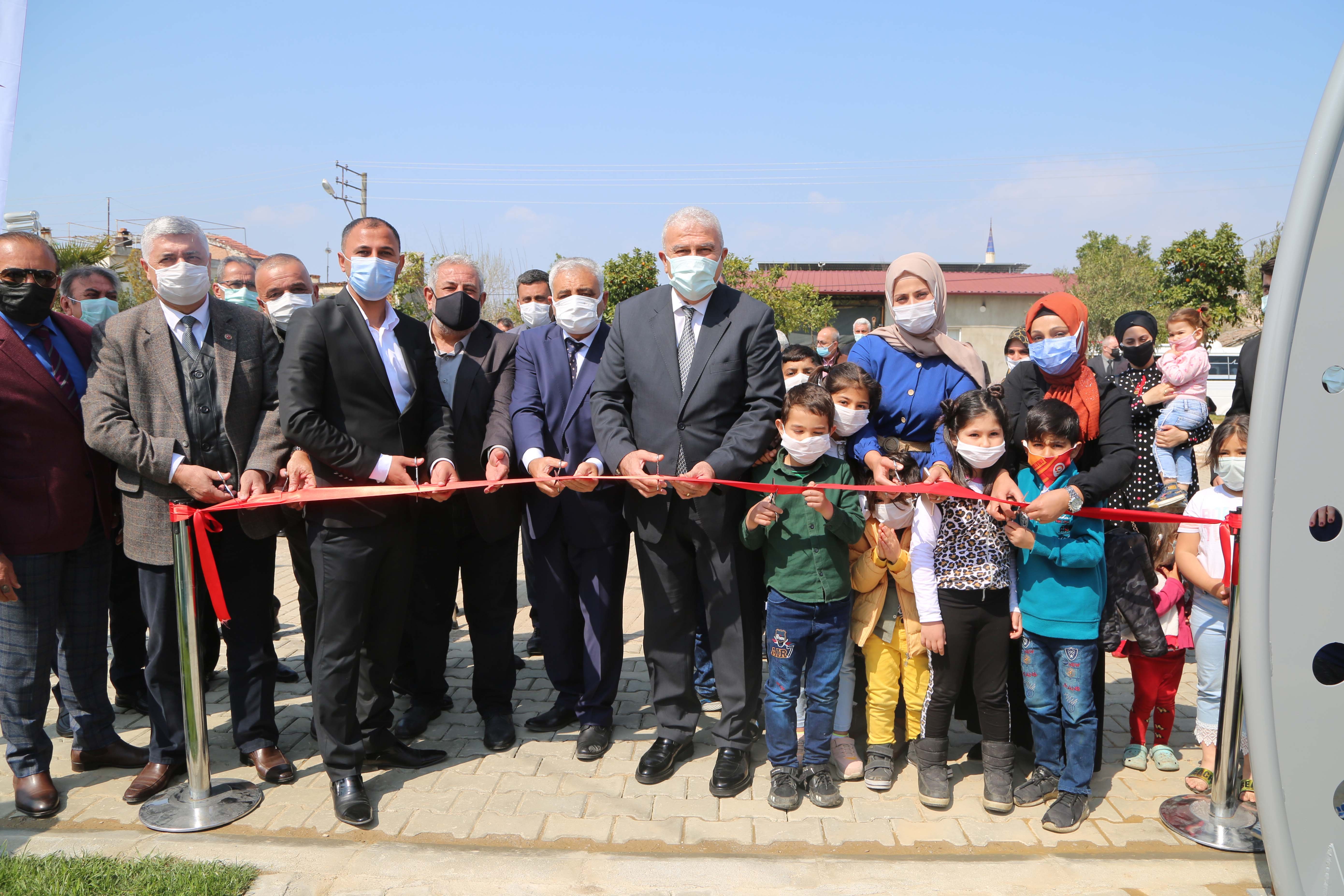 Ovaeymir çocuk parkı açıldı