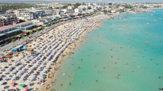 Didim’de Bayram Tatili Yoğunluğu, Plajlar Dolup Taştı