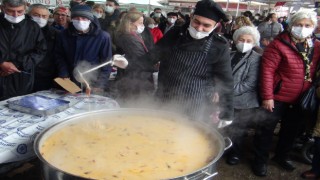 Tarhana çorbasını gören kuyruğa girdi