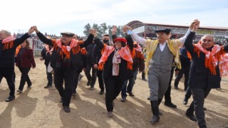 12. Geleneksel Nazilli Deve Güreşi Festivali rekor seyirciye ulaştı