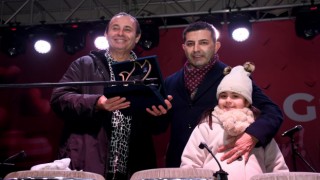 Kuşadalılar sevgililer gününü Ayhan Sicimoglu ve Latin all stars ile kutladı