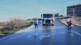 Kuşadası'nda köşe bucak temizlik