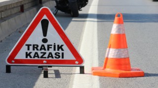 Çıldır Havalimanı kavşağı'nda trafik kazası:1 ölü