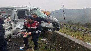 Germencik'te trafik kazası: 1'i ağır 3 yaralı