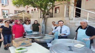 İlçe Sağlık Müdürlüğü'nden aşure hayrı