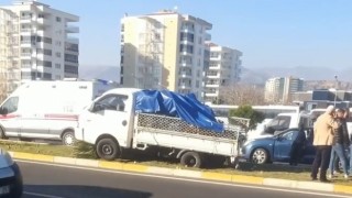 Nazilli'de zincirleme trafik kazası 