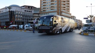 Başkan Özcan Hatay ve Elbistan’dan Nazilli’ye gelmek isteyenlere 2 otobüs tahsis etti