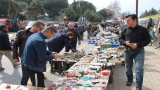 Bu pazara gelen insanlar geçmişe gidiyor