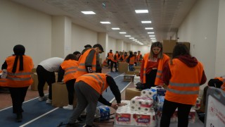 Deprem bölgelerine yardımlar devam ediyor