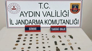 Tarihi sikke ve objeleri satmaya çalışırken yakalandı