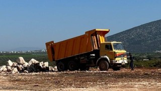 Vadiye moloz dökerken yakalandılar