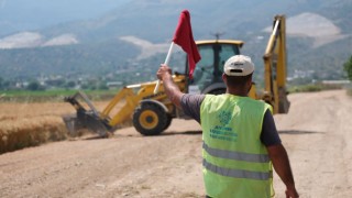 Büyükşehir yol çalışmalarına devam ediyor