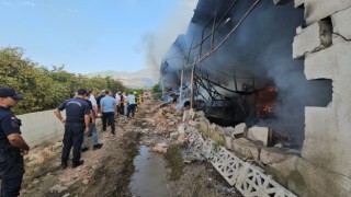 Gıda işletmesi alevlere teslim oldu