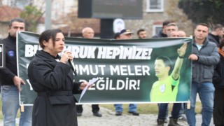 Saldırıya uğrayan hakeme memleketi İzmir'den destek: "O yumruk hepimize atıldı"