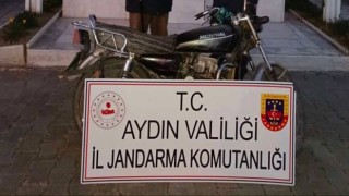 Jandarma çalınan motosikleti anında buldu