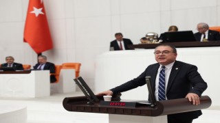 CHP’Lİ KARAKOZ: “EKONOMİK FELAKETİN SORUMLUSU DIŞ GÜÇLER Mİ, ÇİFTÇİ Mİ, EMEKLİ Mİ?”