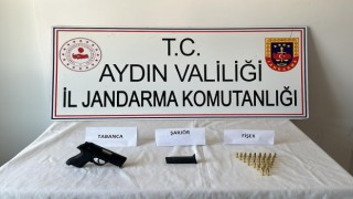 İncirliova’da ruhsatsız silah ele geçirildi