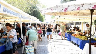 Kuşadası'nda sağlıklı gıdanın adresi ‘Yerel Üretici Pazarı' oldu