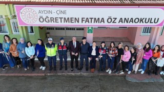 Jandarma, öğretmenleri unutmadı