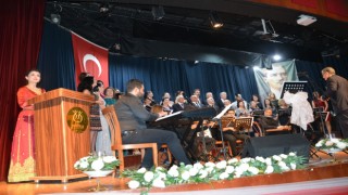 Nazilli'de Öğretmenler Korosu'nun muhteşem konseri 