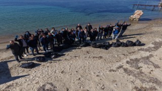 Dünya Su Günü'nde Kuşadası'nda kıyı temizliği yapıldı