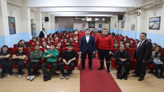 NAFAD ekibi Deprem Haftası’nda liselerde Afet Farkındalık Eğitimi verdi