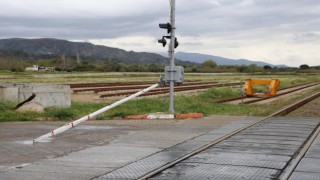 Hemzemin geçitteki arızalı bariyer tehlike saçıyor