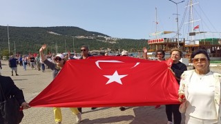 Akbük’te 19 Mayıs Büyük Bir Katılımla Kutlandı