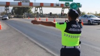 Aydın'da otoyol trafik jandarması denetimlerini sürdürüyor