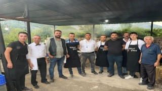 Ege'de düğün sezonu başladı, köfte yoğurmak meslek oldu