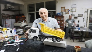 Hobisi ekmek kapısına dönüştü, el yapımı maket araçlar dünyaya açıldı