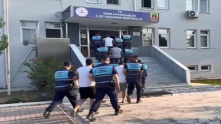 Tur otobüsüne saldıran beş şüpheli tutuklandı