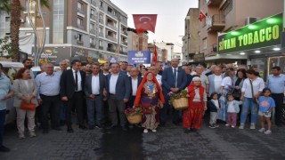 CHP'li Milletvekilleri Germencik İncir Festivaline Katıldı 