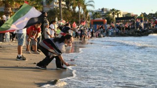 Kuşadası'nda ‘Sumud Filosu'na' destek etkinliği yapıldı
