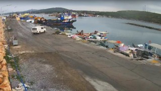 Direksiyon hakimiyeti kaybolan araç denize uçtu