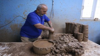 Dört kuşaktır çamura şekil veriyorlar