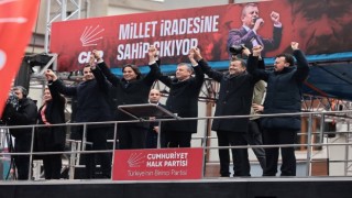 CHP Genel Başkanı Özel: "Seçim sath-ı mailindeyiz, kapı kapı gezmeye var mısınız?"