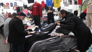 Modayı uygun fiyata takip etmek isteyenler bu pazarda buluşuyor