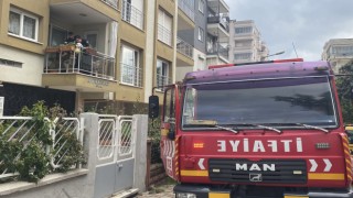 Taziye evine yemek yaparken evini yakıyordu