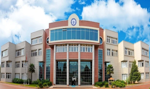 ADÜ’de yağış sonrası yurt yoluna güvenlik önlemi alındı