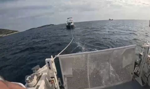 Arızalanan Teknede Korku Dolu Anlar: 2 Kişi Kurtarıldı