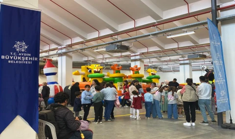 ÇERÇİOĞLU'NDAN MİNİKLERE BAYRAM HEDİYESİ: FUAR AYDINDA EĞLENCE DOLU GÜNLER