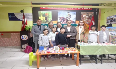 Kaymakam Kan, minik girişimcilerin heyecanına ortak oldu