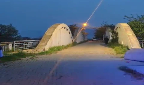 Menderes Köprüsü’nde Korku Dolu Anlar: Genç Kız Ölümden Döndü