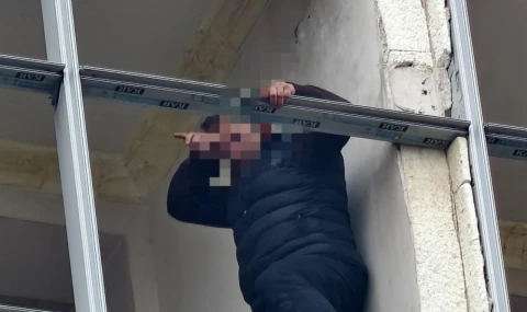 Nazilli’de İnşaatın 8. Katına Çıkan Şahıs Güçlükle İkna Edildi