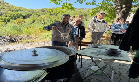 Nazilli’de Karataş Dedesi Keşkek Hayrı 8 Bin Kişiyi Buluşturdu