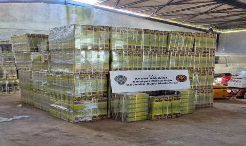 Tağşiş yağ dolumunda kullanılan 2 bin teneke ele geçirildi