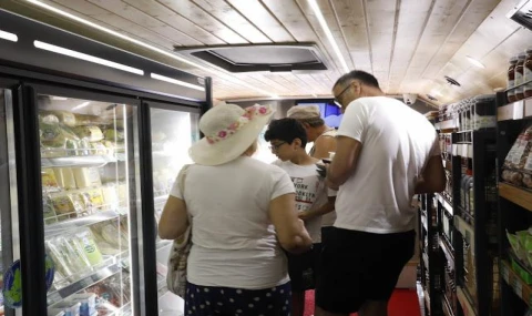 BAŞKAN ÇERÇİOĞLU’NDAN GÜZELÇAMLI’DA MOBİL HALK EGE ET HİZMETİ