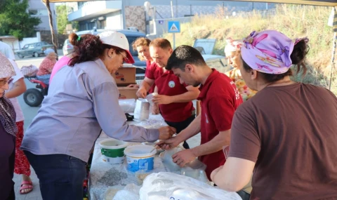 Bozdoğan Belediyesi'nden aşure ikramı